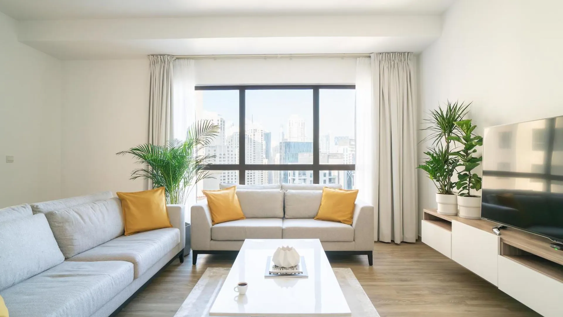 Gma Amwaj 2Br Sea View High Floor Apartment Dubai