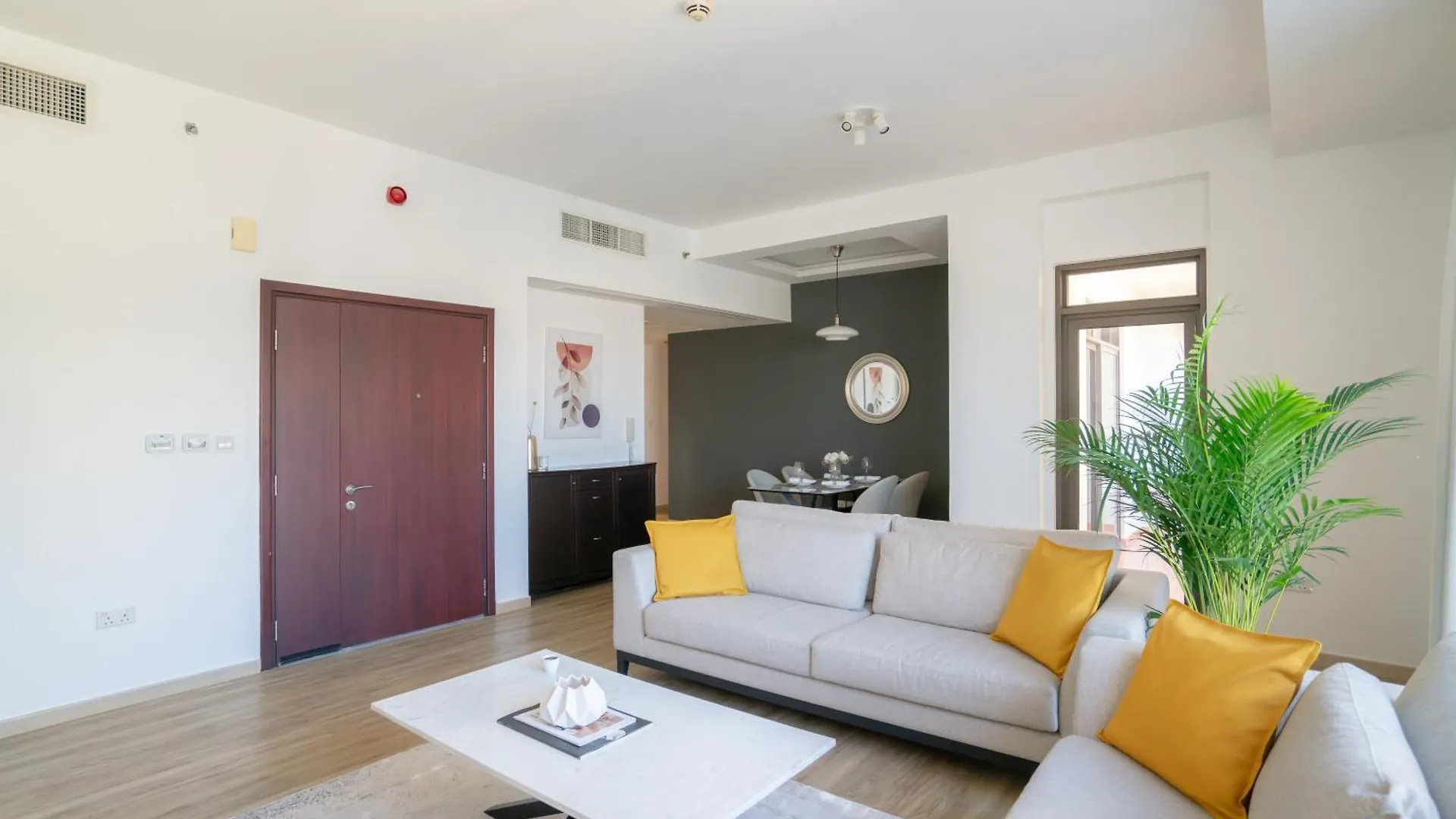 Gma Amwaj 2Br Sea View High Floor Apartment Dubai