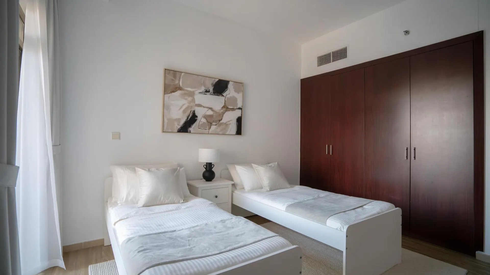 Gma Amwaj 2Br Sea View High Floor Apartment Dubai