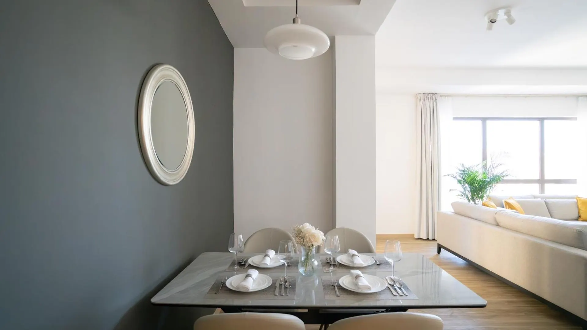 アパート ドバイGma Amwaj 2Br Sea View High Floorアパートメント