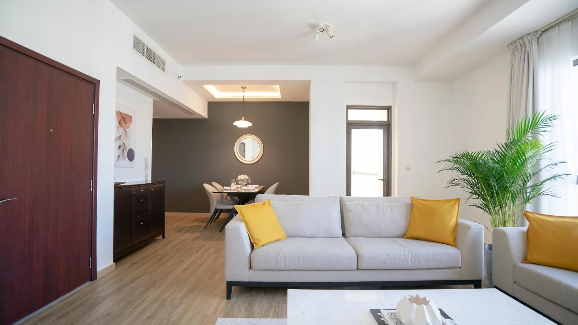 アパート ドバイGma Amwaj 2Br Sea View High Floorアパートメント