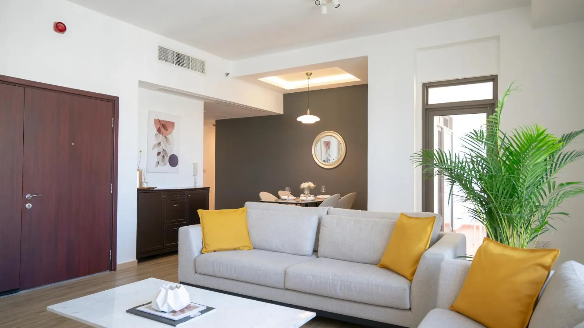 アパート ドバイGma Amwaj 2Br Sea View High Floorアパートメント