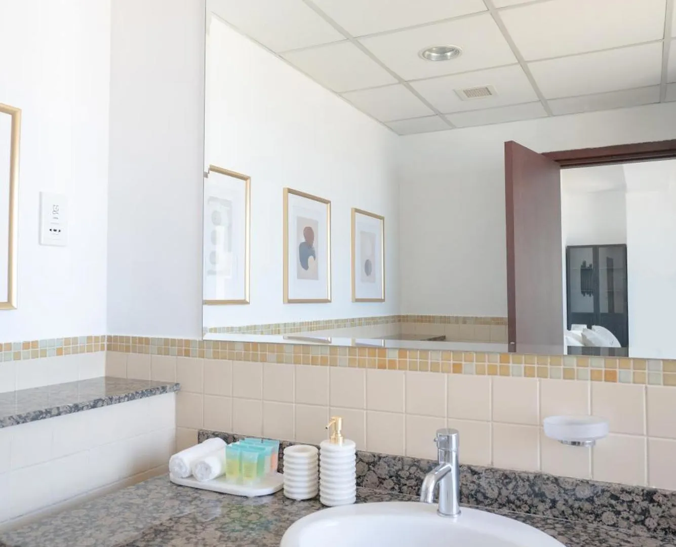 ドバイGma Amwaj 2Br Sea View High Floorアパートメント ドバイ