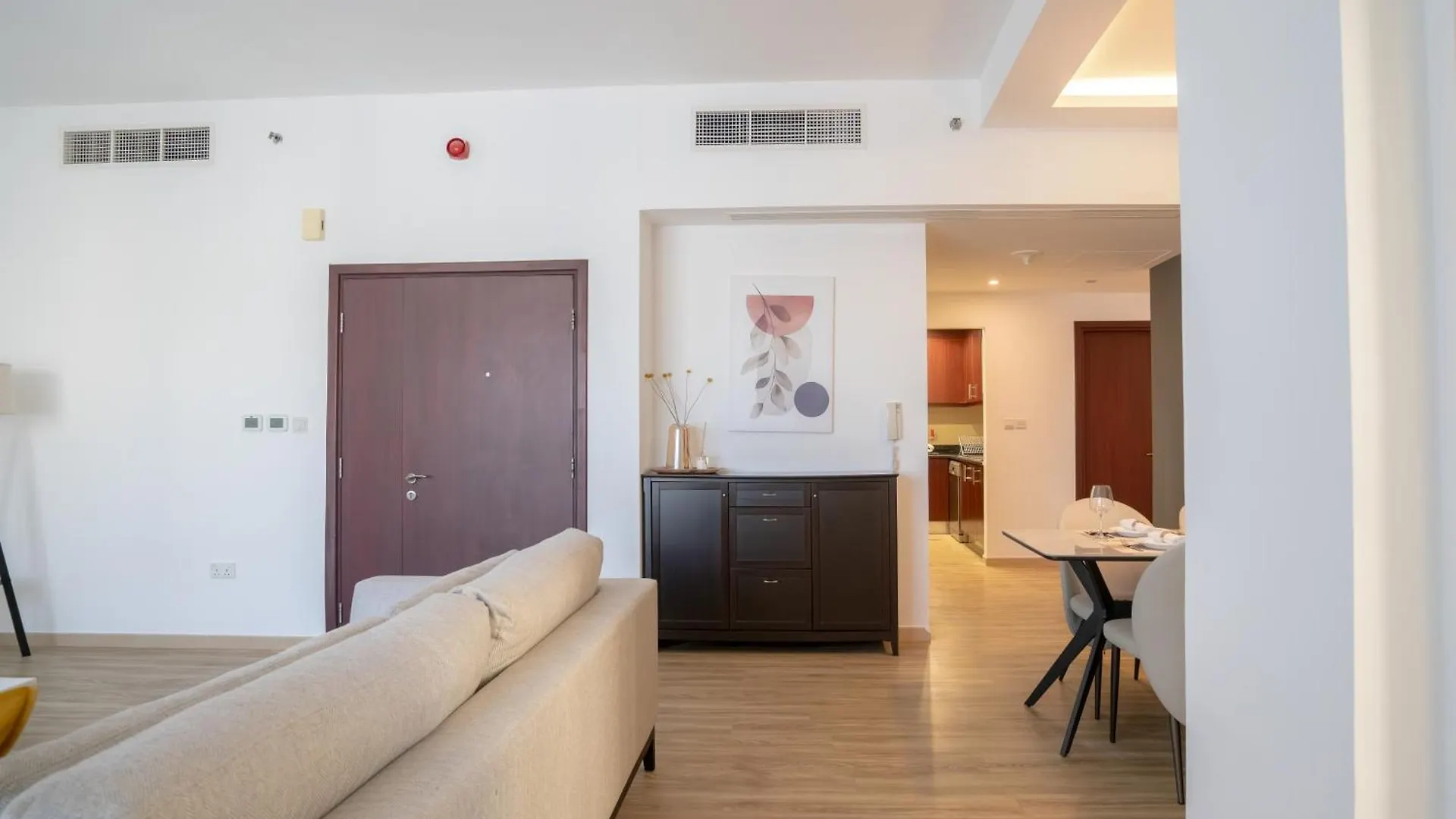 ドバイGma Amwaj 2Br Sea View High Floorアパートメント 0*, ドバイ アラブ首長国連邦