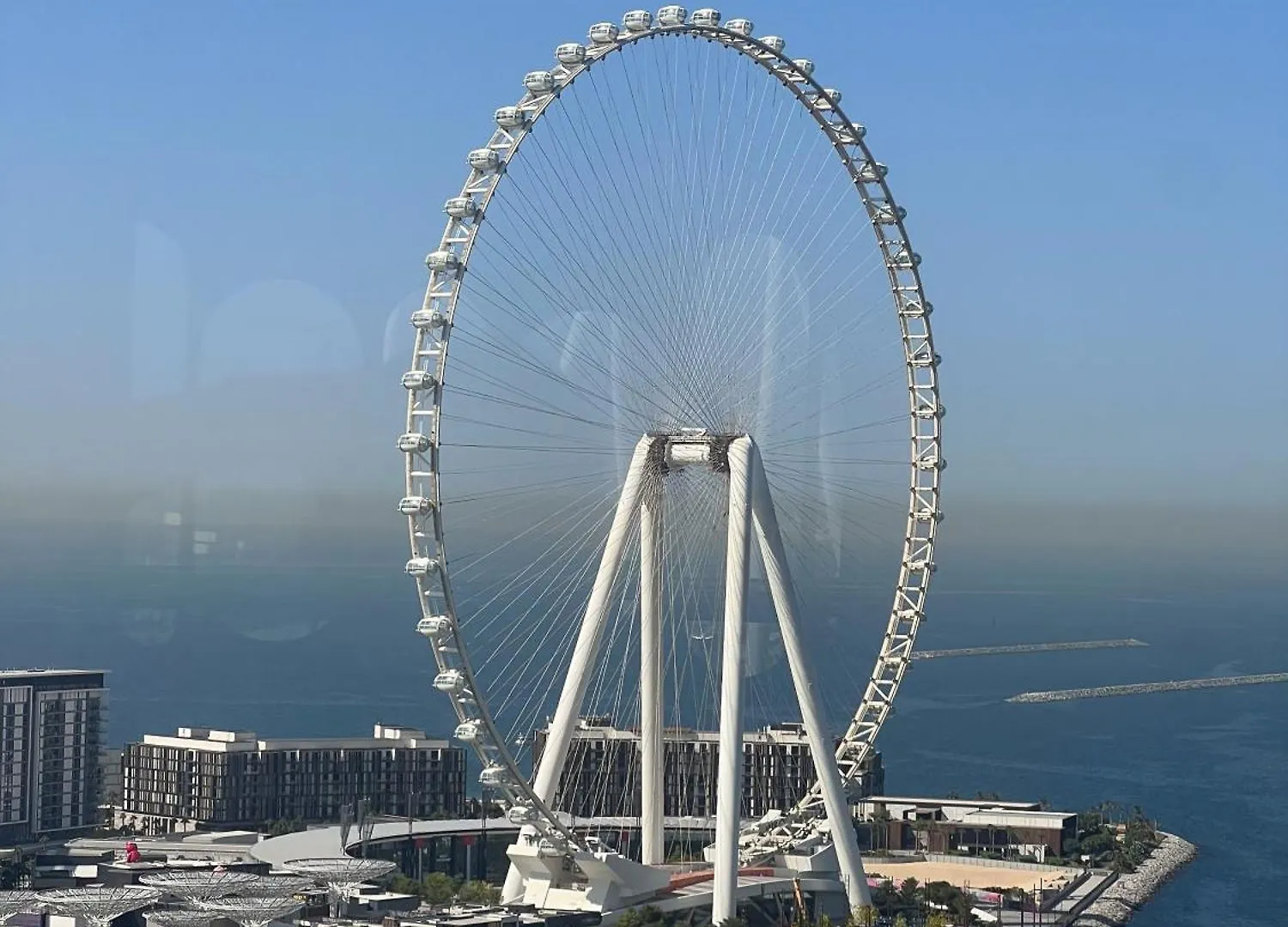 アパート ドバイGma Amwaj 2Br Sea View High Floorアパートメント アラブ首長国連邦